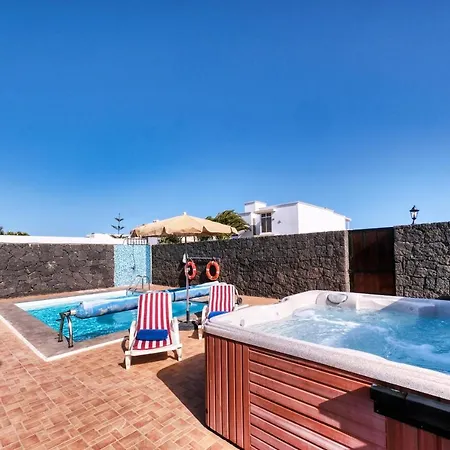 Aurelia - Pool, Jacuzzi, Bbq And Ping-pong By Lanzarote *